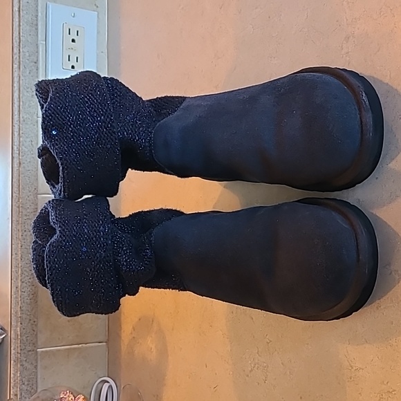 Ugg Australia Lyla Boot - Picture 7 of 15